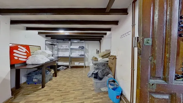 Edificio turístico con cambio de uso a Hostal — 23