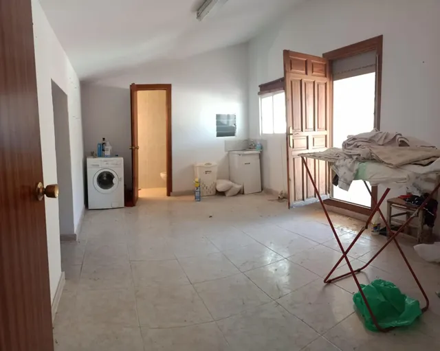 CASA FAMILIAR EN URRÁCAL ( ALMERÍA ) DE CINCO habitaciones. — 27