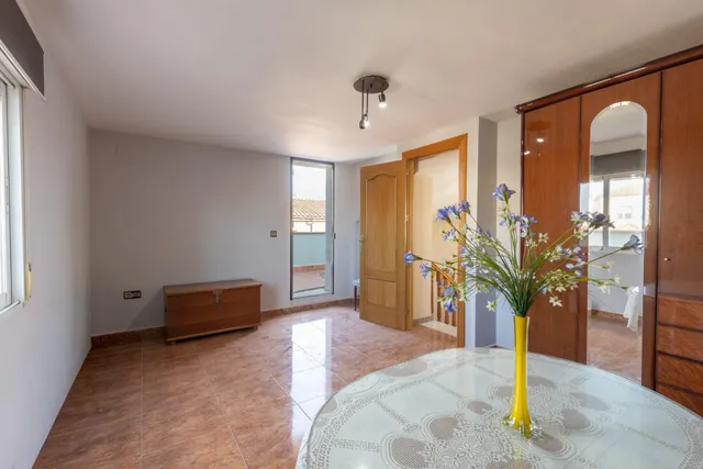 Casa independiente a 5 minutos de Granada en buen estado para entrar a vivir — 43