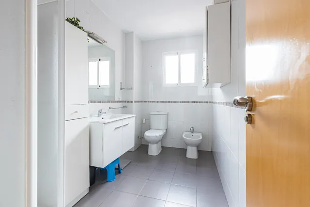Vivienda de 3 dormitorios con terraza en calle del Pilar, centro de Murcia. — 19