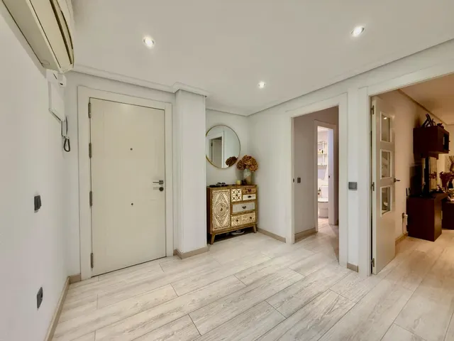 Apartamento en exclusiva de 2 dormitorios con piscina y vistas al parque de l'aigüera  en Benidorm — 5