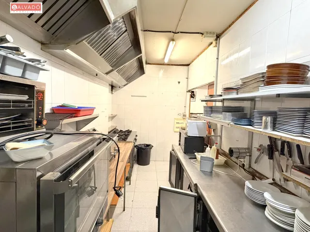 ¡local comercial en venta a 100 m del mar con amplia terraza y salida de humos! — 20