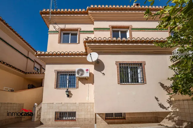 Vivienda unifamiliar  en urbanizacion "Cortijo de la Loma" amueblada y lista para entrar a vivir — 21