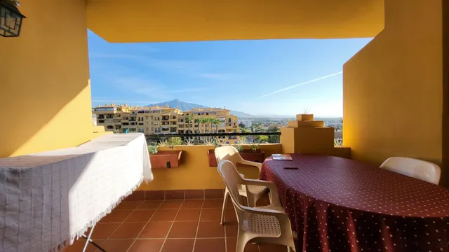 Amplio apartamento de tres dormitorios con vistas panorámicas en Nueva Alcántara. — 16