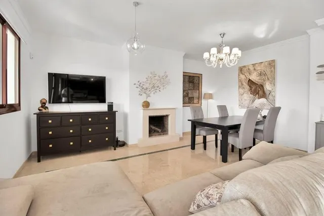 Espectacular vivienda con jardín y piscina privada en casares costa — 12