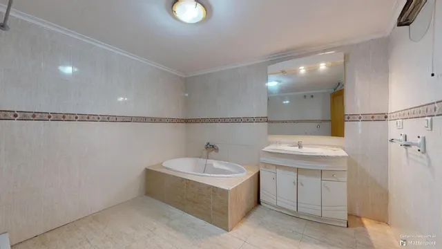 En el Raval, cullera una casa reformada y para entrar a vivir. — 15