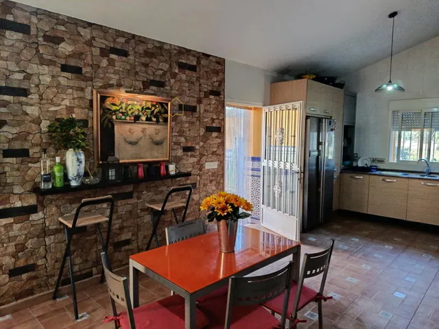 Casa con terreno 2 casas más y piscina privada. — 32