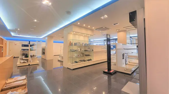 GRAN LOCAL DE 225 M2 EN ALQUILER — 9