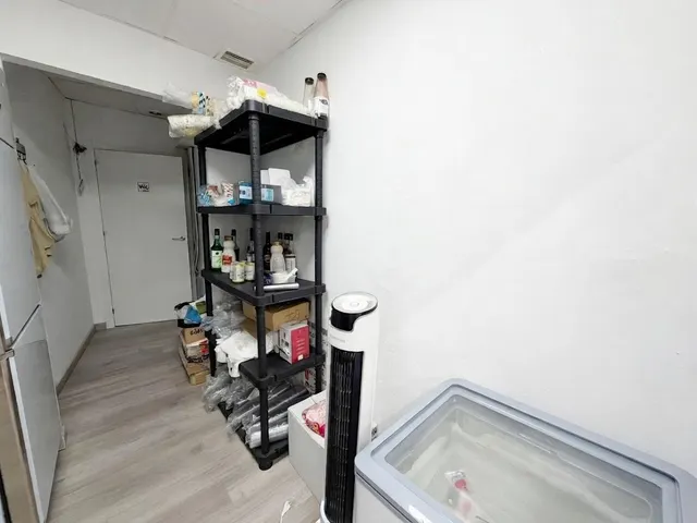 Traspaso de cafeteria - heladeria - yogurteria - zumeria en pleno centro !! excelente oportunidad !! — 9