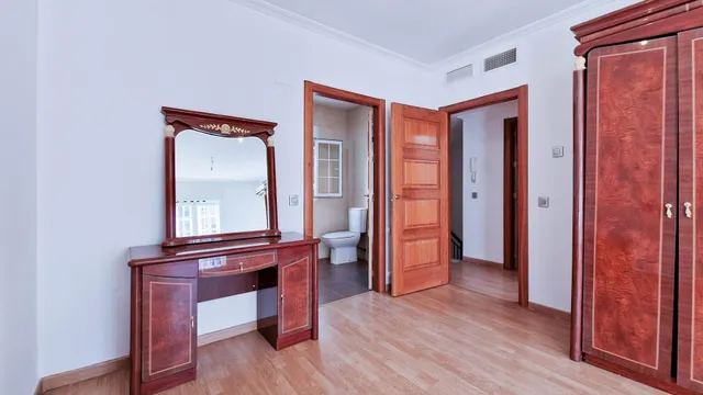 Adosado sin muebles en ciudad jardín — 32