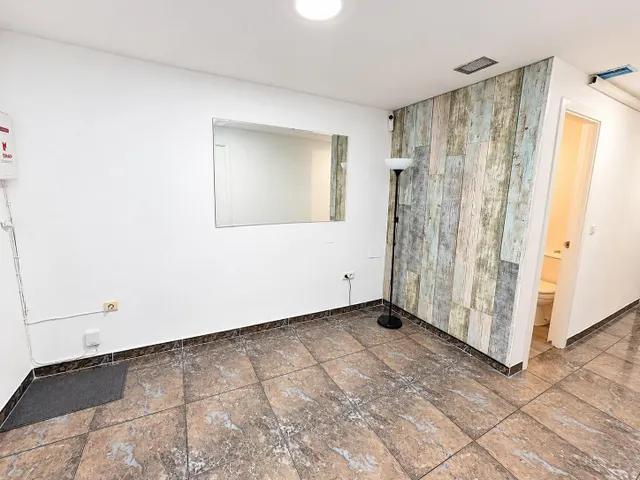 Exclusiva oficina de 153 m2 en pleno centro histórico de málaga, junto a la Catedral — 14