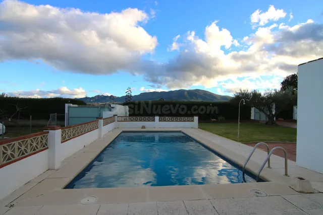 Chalet 3 habitaciones 864m² en venta - Costa del Sol - foto 2