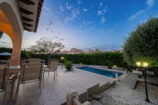 Villa 3 habitaciones 96m² en venta - La Zenia - foto 3