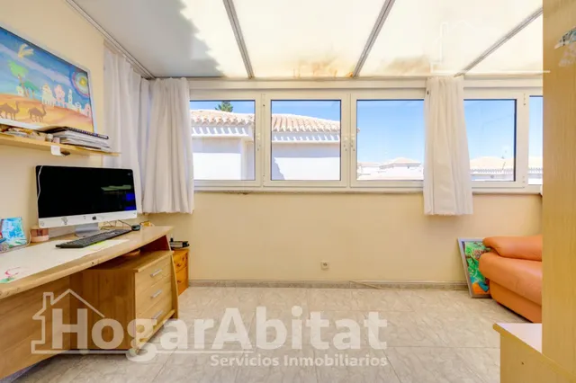 MAGNIFICO CHALET CON PISCINA, GARAJE, TERRAZA Y BARBACOA — 23