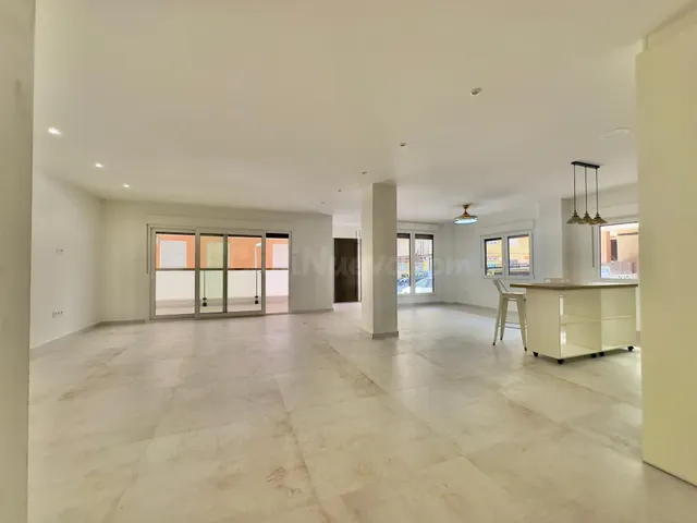 Apartamento reformado de 3 dormitorios y 2 baños en Torrevieja — 2
