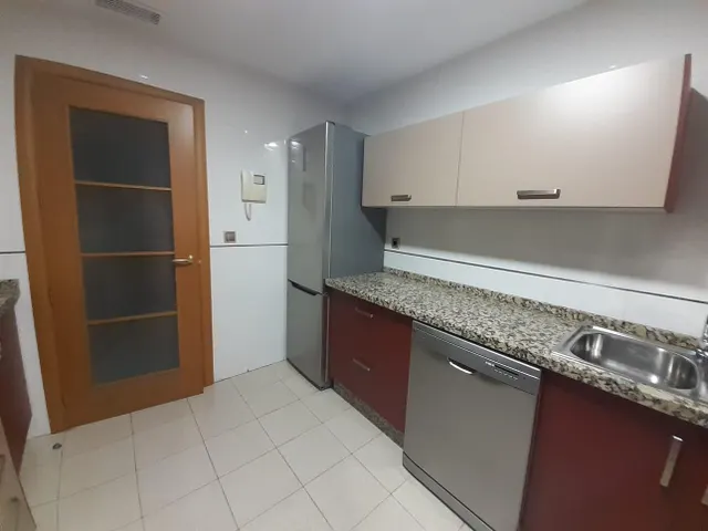 ESPECTACULAR PISO DE ALQUILER CON GRAN PATIO PRIVADO, PISCINA, COCHERA Y TRASTERO — 10