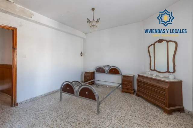 Edificio con gran potencial de inversión en La Zubia — 43