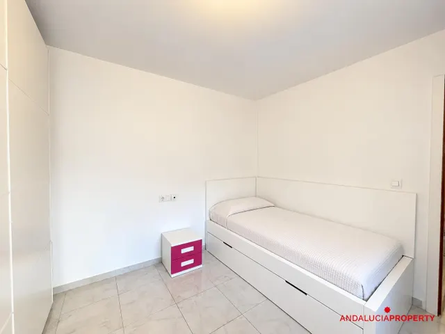 Exclusiva vivienda unifamiliar de 277 m2 junto a Avenida de Cádiz y PTS — 26