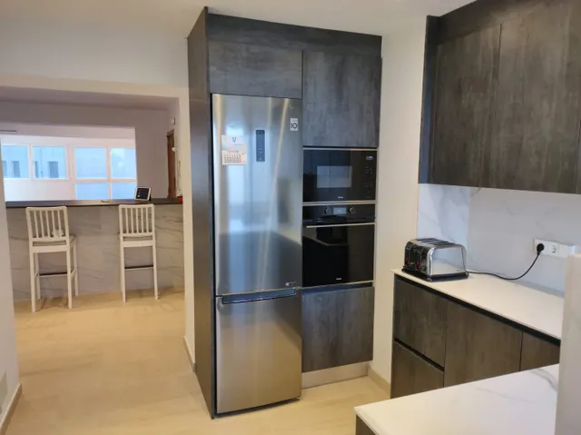 Piso grande reformado en Avenidas — 10