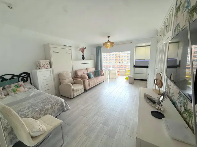 ALQUILER ESTUDIO PRIMERA LINEA FUENGIROLA (HOTEL PYR) - foto 4