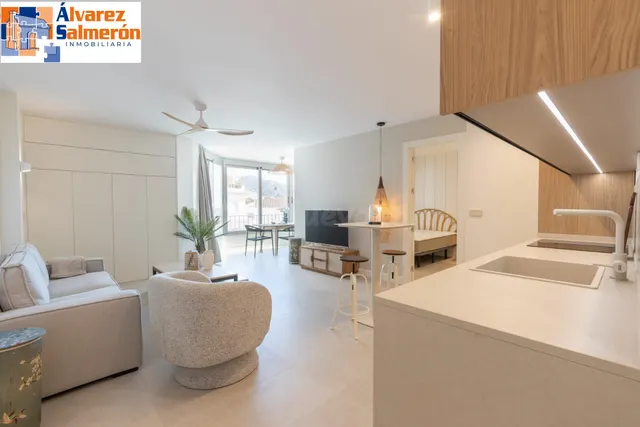 ¡EXCLUSIVO APARTAMENTO EN PRIMERA LINEA DE PLAYA CON REFORMA
