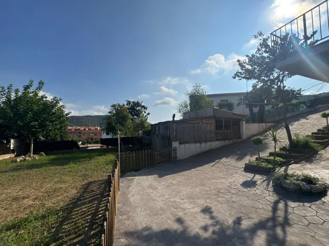 Casa con vistas, amplio espacio exterior y múltiples posibilidades en Mas Milà, Olivella — 27