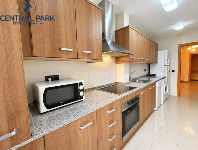 Vivienda en el centro de Salou, junto al paseo Miramar y club Náutico. — 8