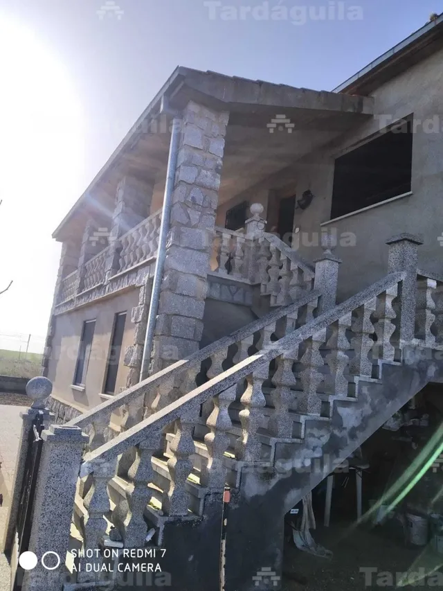 CHALET INDIVIDUAL CON PARCELA DE 1300 METROS EN PARADA DE ARRIBA — 3