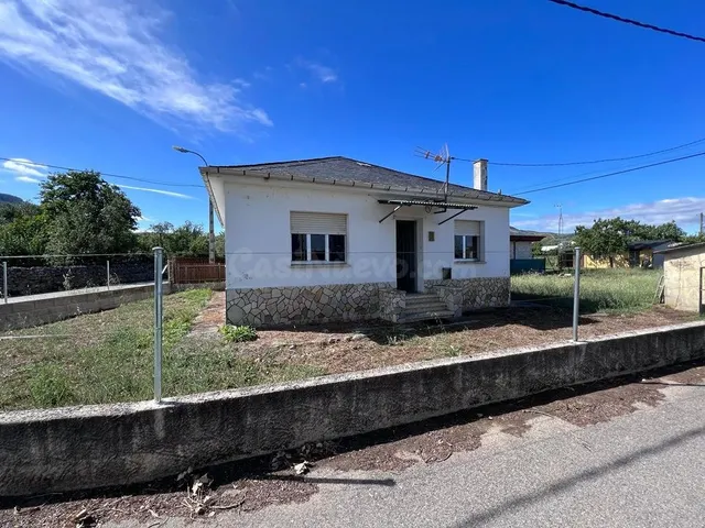 SE VENDE CASA CON TERRENO DE 500 M2 EN VILELA. VILLAFRANCA D - foto 2