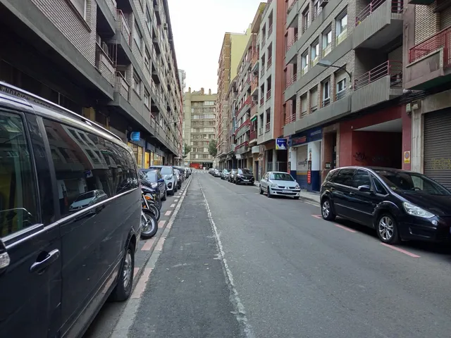 Garaje en C/ Cánovas. Zaragoza — 19