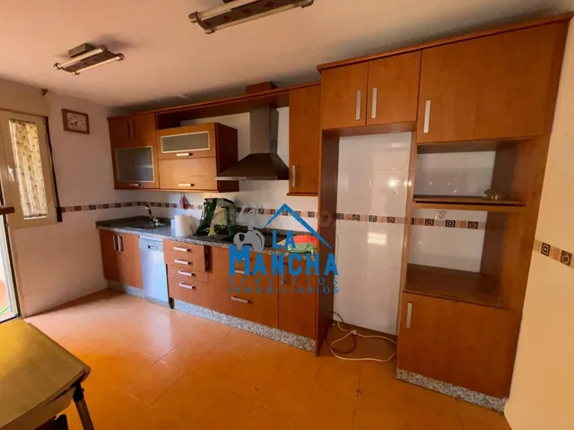 *156.000€* INMOBILIARIA LA MANCHA VENDE ADOSADO EN EL SALOBR - foto 4