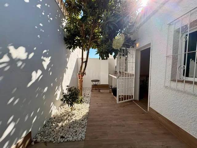 Bungalow totalmente reformado a estrenar y sin comunidad en  - foto 3