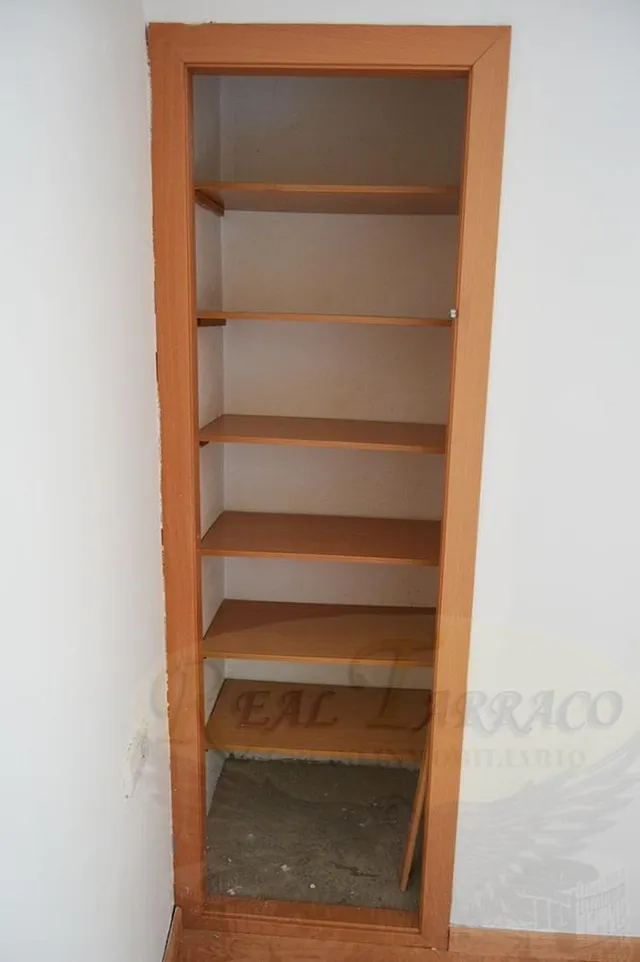 PISO CON OKUPA EN VENTA,PASE OFERTA ! — 9