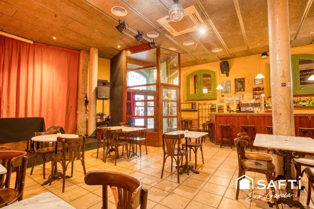 Un edificio entero por 380.000€ en Vilafranca del Penedès con potencial para 6 viviendas — 6