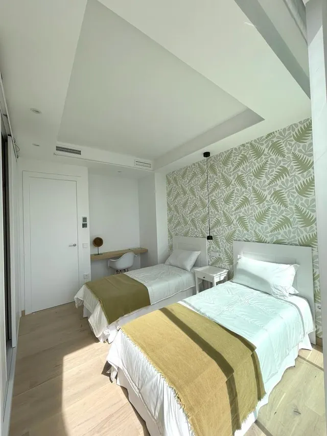 Villas urbanas en Marbella con magnificas vistas al mar. — 17