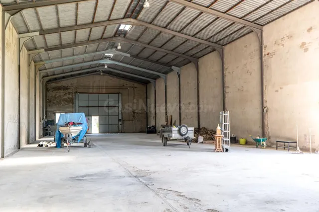 Nave industrial con vivienda y gran terreno en venta en Delt - foto 5