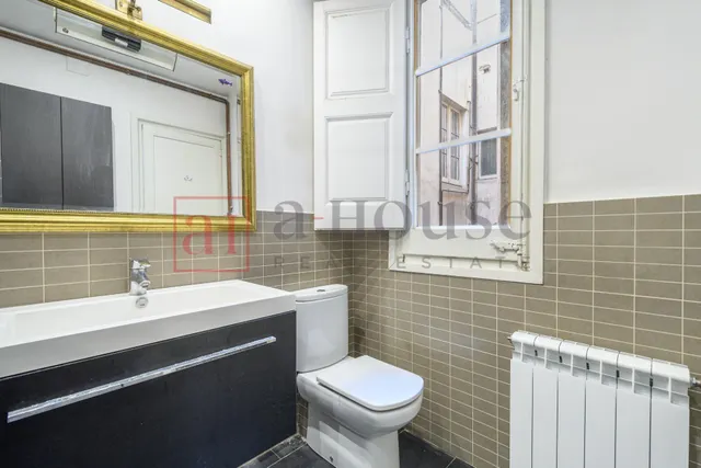 Piso a reformar doble orientacion con balcón en l'antiga esquerra de l'eixample — 28