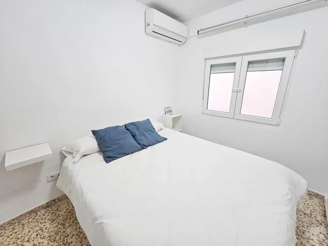 Estupendo apartamento con LICENCIA TURISTICA junto a La Campana — 14