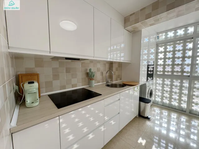 Apartamento 3 habitaciones 92m² en alquiler - 1a linea — 16