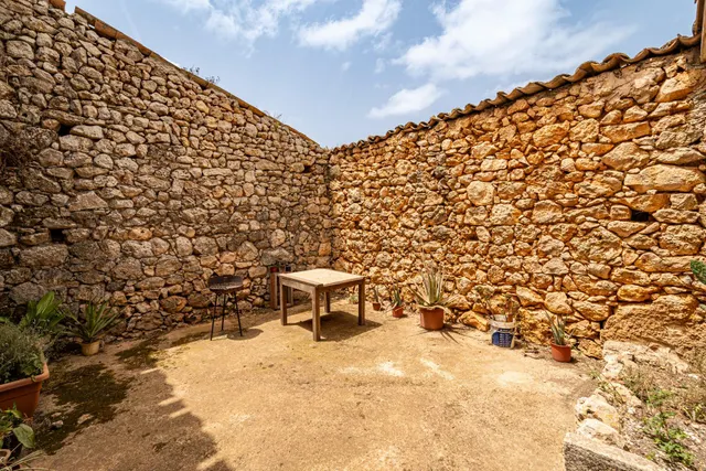 Casa Rústica del Siglo XVIII con 46 hectáreas de terreno, en la cima de una montaña en Manacor — 46