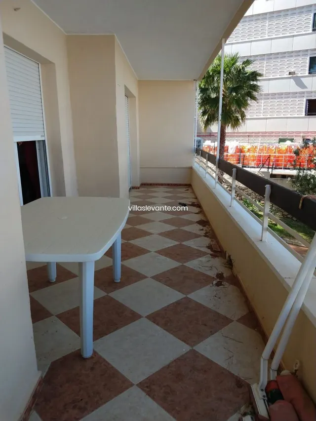 PISO AMPLIO CON URBANIZACION COMPLETA — 12
