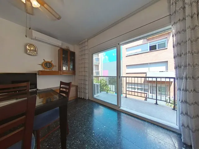 GRANDE PISO CALLE VALENCIA — 13