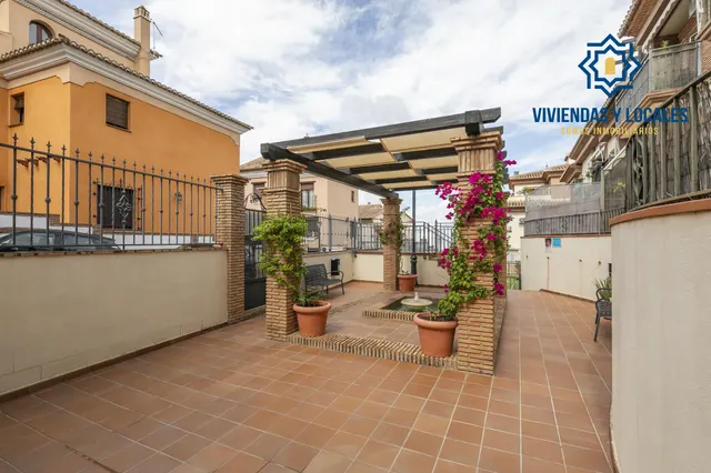 Ático en venta en La Zubia — 26