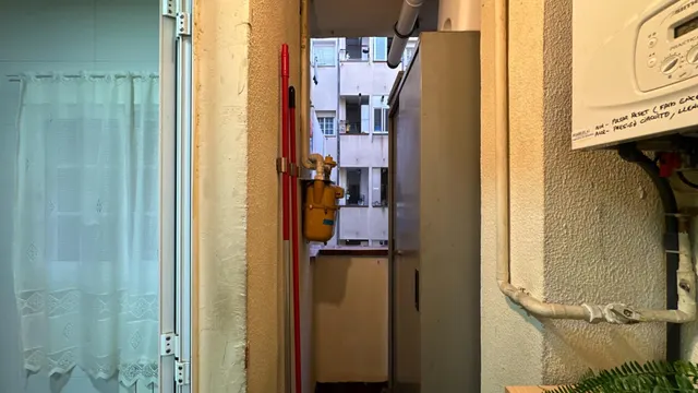Exclusiva vivienda de 4 dormitorios con amplia plaza de garaje en pleno centro de Zaragoza — 11