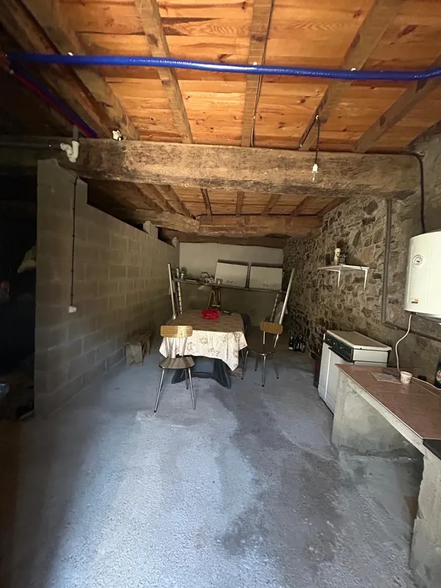 Encantadora Casa de Piedra en Villafranca del Bierzo por solo €65,000 — 33
