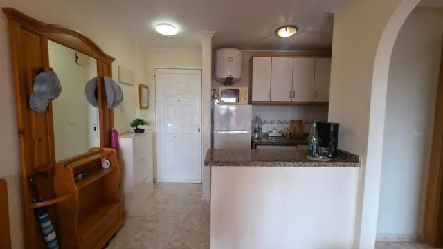 Gran apartamento en Torrevieja: 1 hab, 1 baño — 5