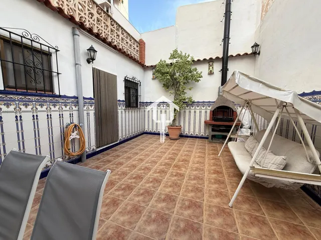 Espectacular casa pareada reformada en san vicente del raspeig: 142m2, 5 dormitorios, patio y terraza con solárium — 38