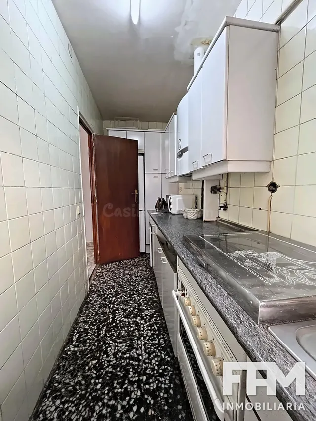 Piso Interior en Venta cerca de Calle Pablo Iglesias - foto 4
