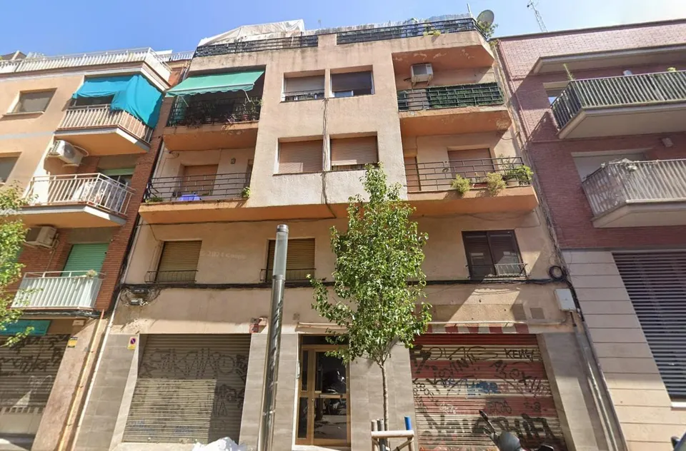 SE VENDE PISO EN BARCELONA, ZONA LA PROSPERITAT