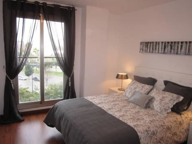 Piso de un dormitorio, amueblado, con plaza de garaje en la Ciudad de las Artes y las  Ciencias — 16